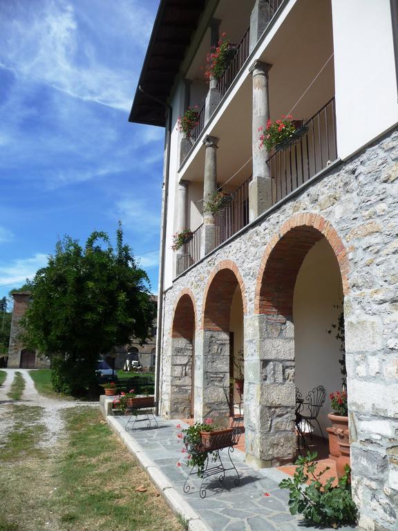 加尔法尼亚纳新堡Agriturismo La Palazzina别墅 外观 照片