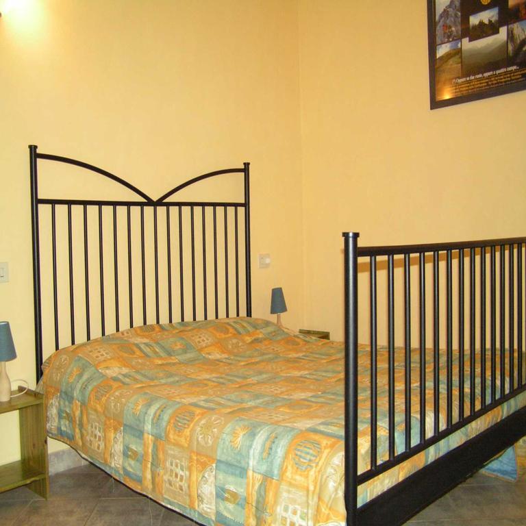 加尔法尼亚纳新堡Agriturismo La Palazzina别墅 客房 照片