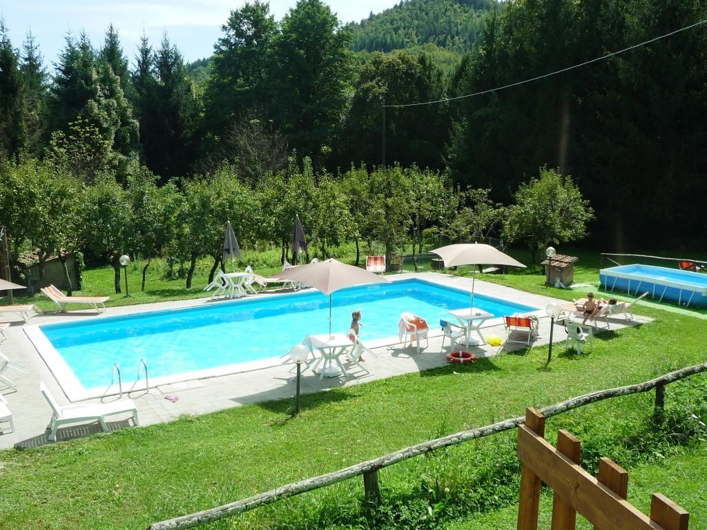 加尔法尼亚纳新堡Agriturismo La Palazzina别墅 外观 照片